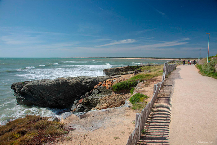 vacances en Vendée avec accueil camping-car proche de la plage et des pistes cyclables 